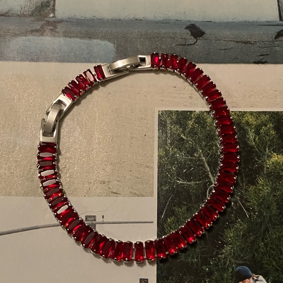 Elegant Red Cubic Gemstone Tennis Style Silver Stainless Bracelet NEW Unisex - Picture 2 of 4